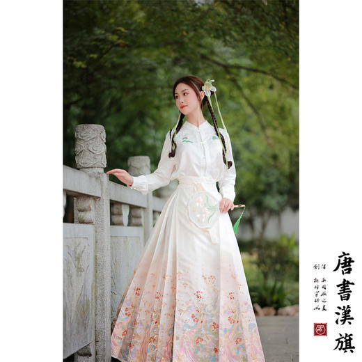 【鹤吟花涧·白玉】织金妆花精美工艺新中式国风马面裙凤皋九天套装 商品图4