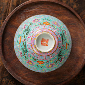 溢珍堂绿地缠枝图案斗笠杯