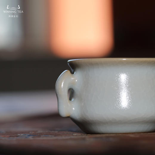 问鼎汝瓷收藏款月白鱼把缸杯（单耳） 商品图4