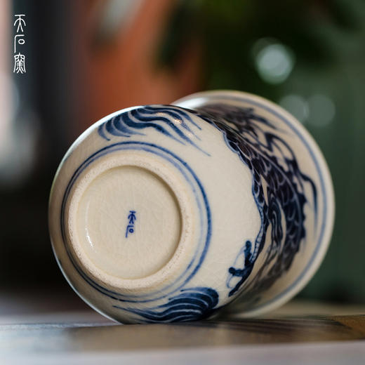 问鼎天石窑白陶泥元青花中号束腰杯（龙） 商品图3