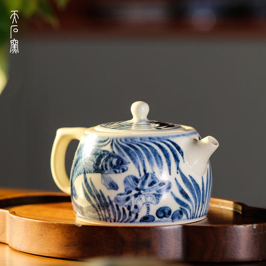 问鼎天石窑白陶泥元青花井栏壶（鱼藻纹） 商品图0