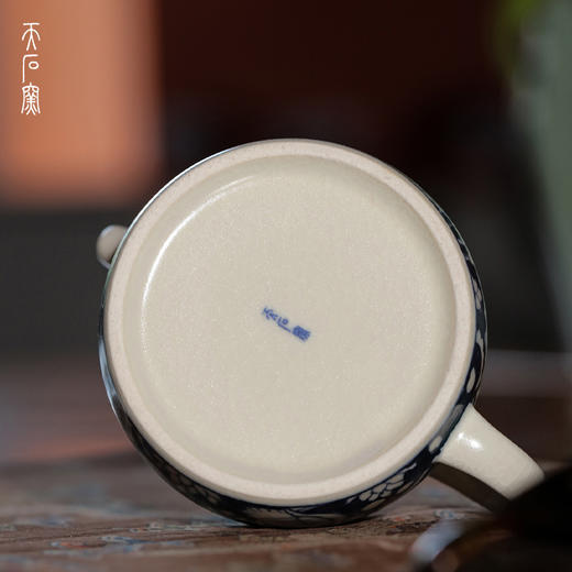 问鼎天石窑白陶泥元青花井栏壶（一路莲科） 商品图5