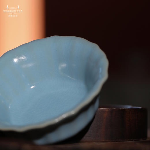 问鼎汝瓷收藏款传统天青菊花杯 商品图1