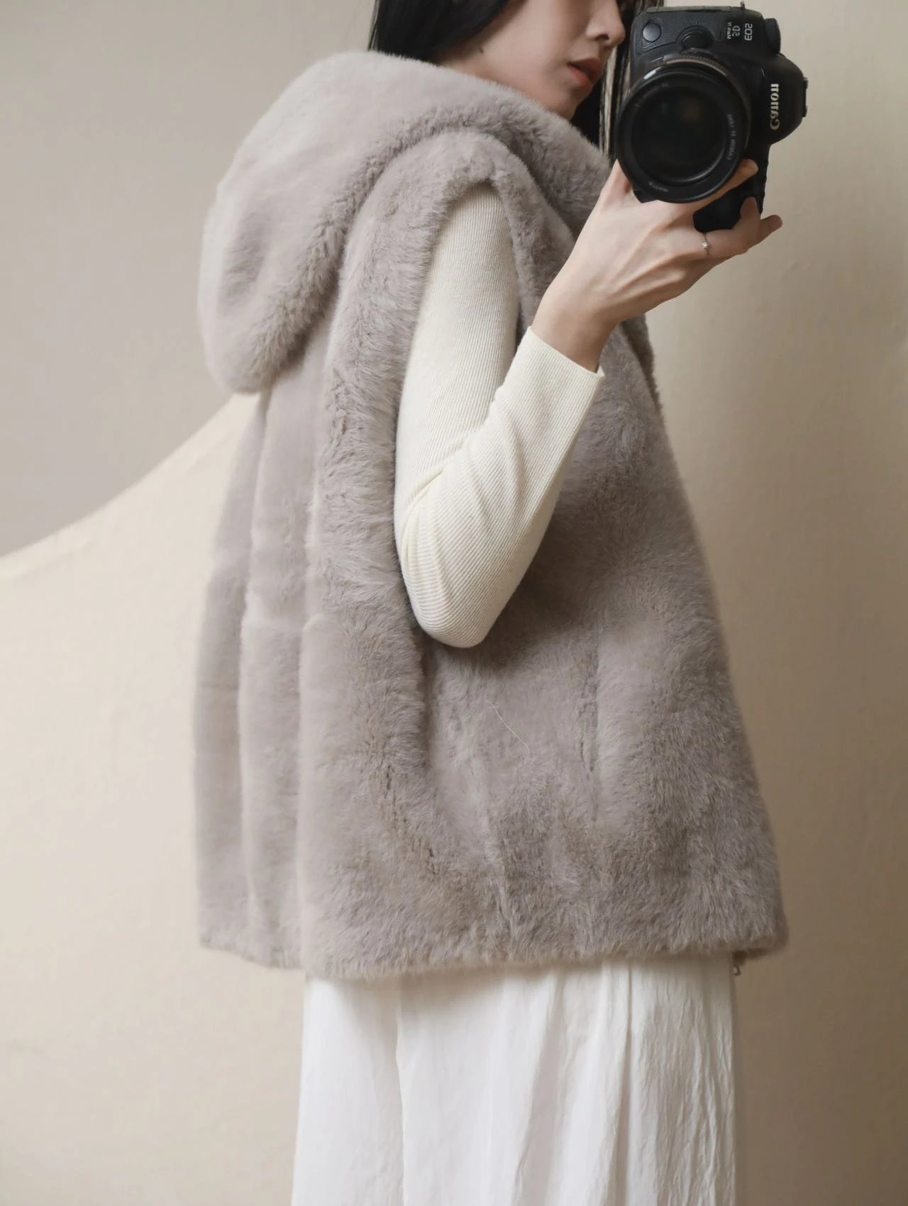 欧貂绒连帽马甲 A05341