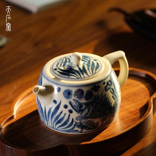 问鼎天石窑白陶泥元青花井栏壶（鱼藻纹） 商品图1