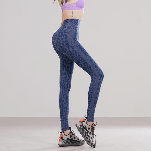 新款无缝高腰收腹弹力修身蜜桃臀运动速干透气舒适糯米豹纹瑜伽裤 商品图1