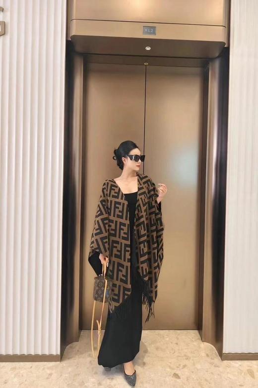 芬迪双面羊毛羊绒混纺斗篷（CB） 商品图4