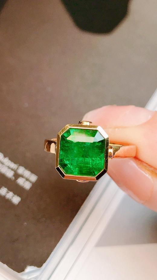 18k金镶祖母绿戒指2.83ct 商品图1