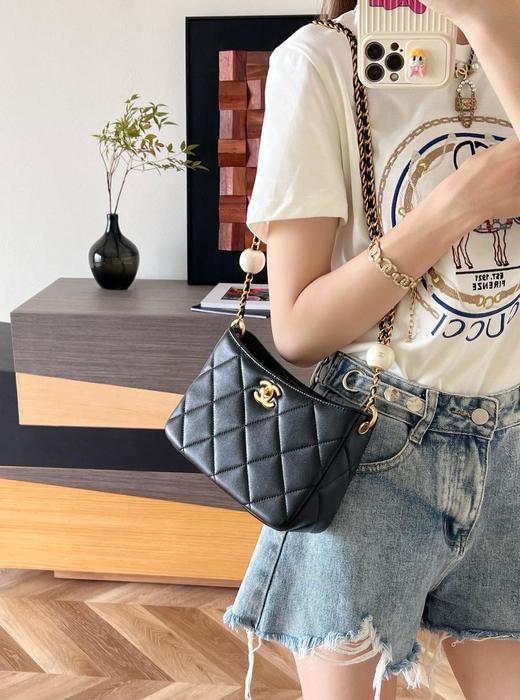 新店专享价！香奈儿24s春夏双珍珠hobo挎包单肩包（HH） 商品图8