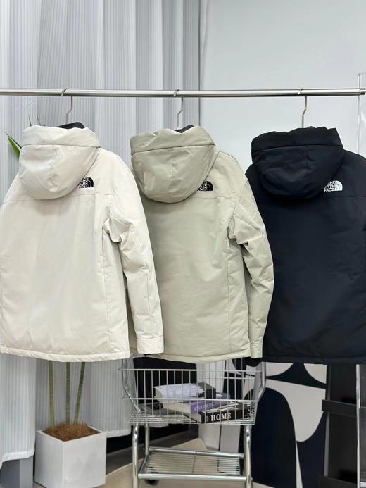 点此购买 北面冬季男女款工装羽绒服 07 299174 商品图1