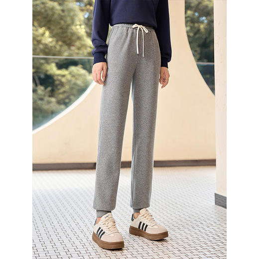 【年终特卖】熙世界灰色束脚运动裤加绒加厚2025秋冬新款小个子宽松休闲卫裤 商品图3