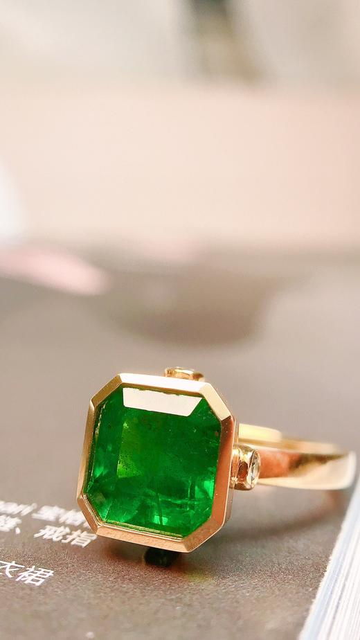 18k金镶祖母绿戒指2.83ct 商品图0
