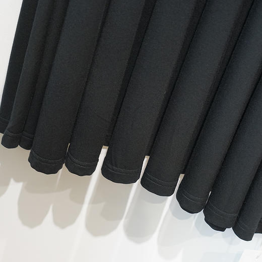 VIVIAN LIU薇薇安刘R2447401初秋女装新款圆领合体长袖连衣裙 商品图3