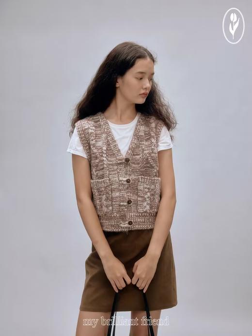 shyshystill/shy202408044/羊毛v领叠穿绞花设计重工小马甲开衫背心 商品图2