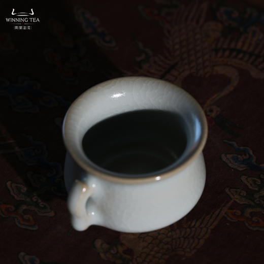 问鼎汝瓷收藏款月白鱼把缸杯（单耳） 商品图1