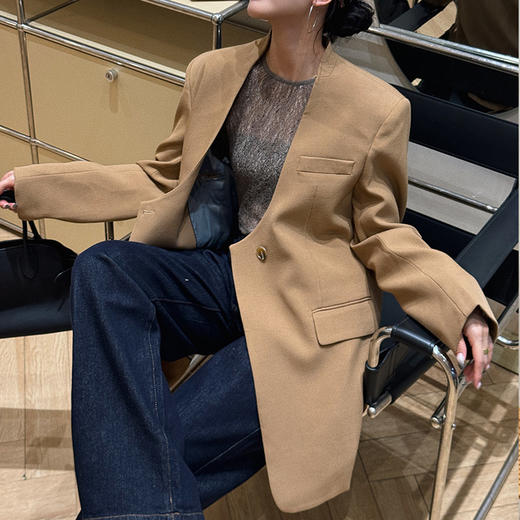 【顺丰包邮】55331 洛诗琳复古宽松设计感U领羊毛西装女160459 商品图1