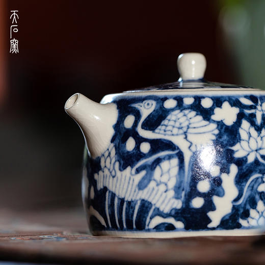 问鼎天石窑白陶泥元青花井栏壶（一路莲科） 商品图1