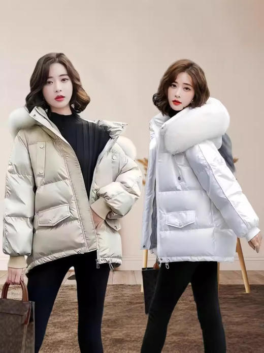 【温暖大毛领！时尚短款加厚羽绒服】免洗羽绒服女短款新款韩版时尚亮面白鸭绒宽松鸭绒服保暖外套，大口袋设计，时髦美观 温暖双手。ry 商品图0