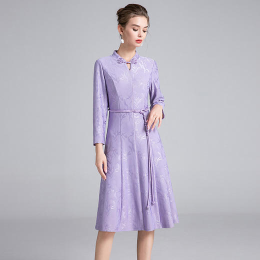 【deo】全新升级【铂金会员358/天猫479/差价121】(33625)洛诗琳秋季设计感提花轻奢气质新中式中长款国风连衣裙 商品图2