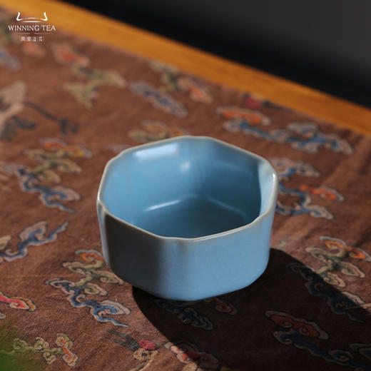 问鼎汝瓷收藏款传统天青六角杯 商品图4