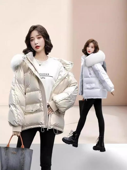 【温暖大毛领！时尚短款加厚羽绒服】免洗羽绒服女短款新款韩版时尚亮面白鸭绒宽松鸭绒服保暖外套，大口袋设计，时髦美观 温暖双手。ry 商品图3