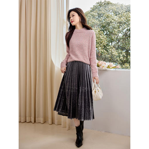 【年终特卖】熙世界2025冬季新款仿水貂毛绒针织衫毛衣女设计感半高领软糯上衣 商品图4