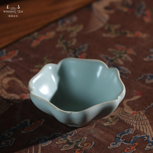 问鼎汝瓷收藏款天青葵花杯 商品图1