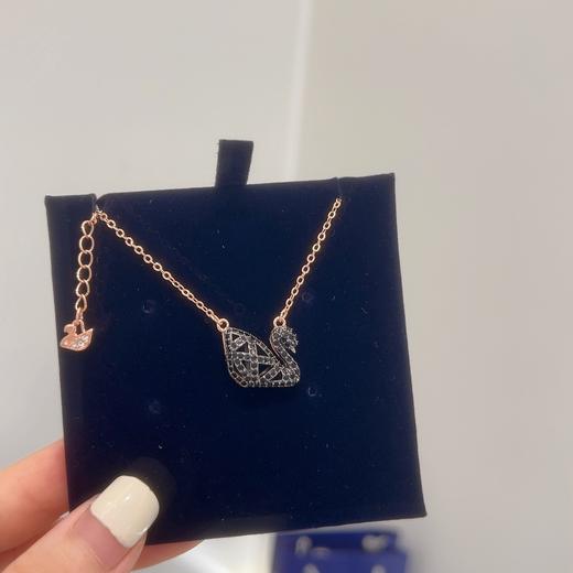 D988施H洛世奇黑白双面天鹅项链 商品图3