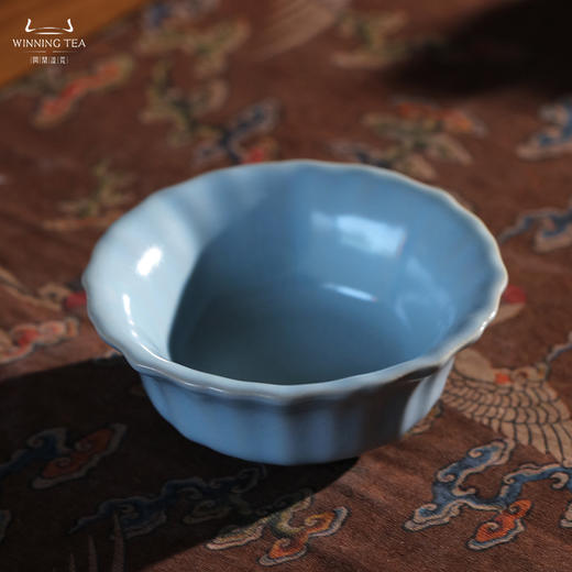 问鼎汝瓷收藏款传统天青菊花杯 商品图4