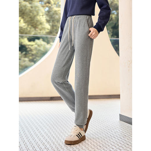 【年终特卖】熙世界灰色束脚运动裤加绒加厚2025秋冬新款小个子宽松休闲卫裤 商品图1