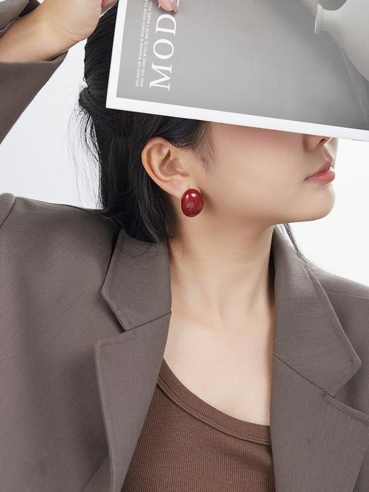 Oflye潮流饰品  小众设计高级感酒红色椭圆金属耳钉耳环女新款法式耳饰潮 商品图2