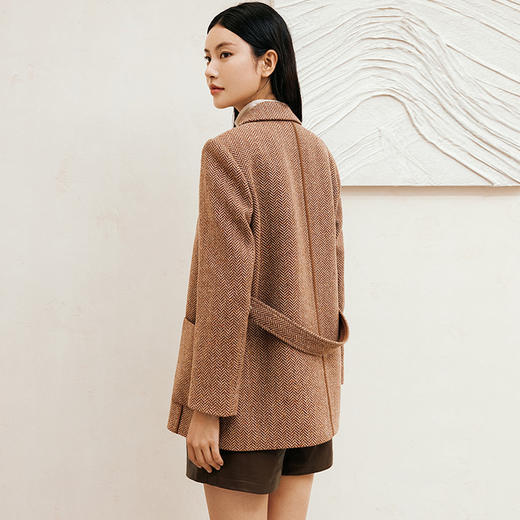玳莎人字纹毛呢厚西装女2024年冬季新款职业通勤高级感复古外套  ED37302 商品图3