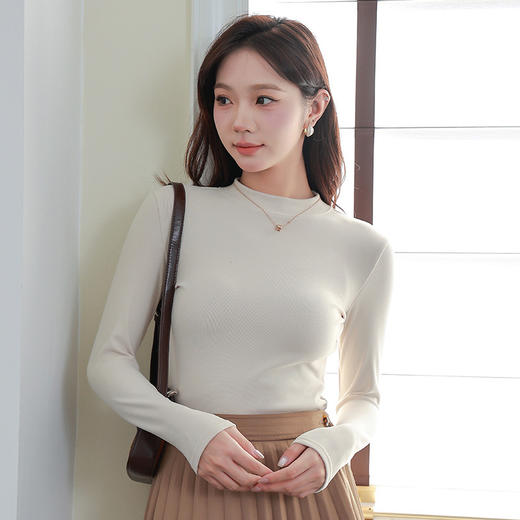 【时尚百搭，温暖！柔软更舒适】温柔典雅，气质高贵。舒适防菌，细腻肌感。百搭洋气，修身显瘦。2024新款打底衫女，时尚保暖必备！ 商品图2