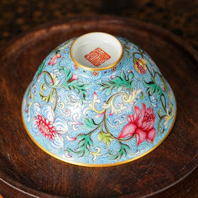 溢珍堂蓝地花卉斗笠杯