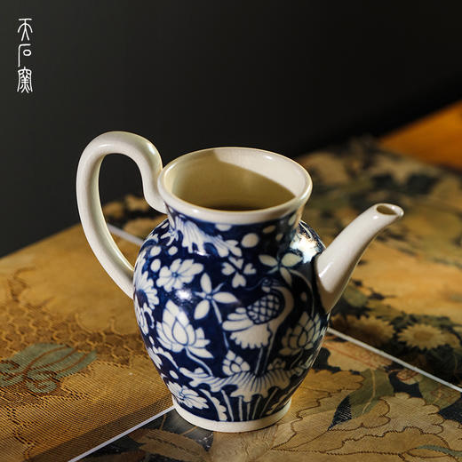 问鼎天石窑白陶泥元青花执壶公杯（一路莲科） 商品图1