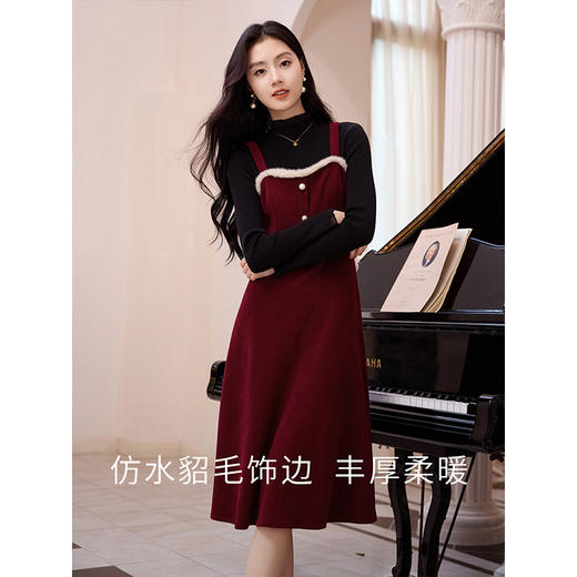 【1件75折】熙世界灯芯绒吊带连衣裙秋冬2025新款毛边内搭无袖背心裙子红色 商品图1