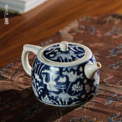 问鼎天石窑白陶泥元青花井栏壶（一路莲科） 商品图0