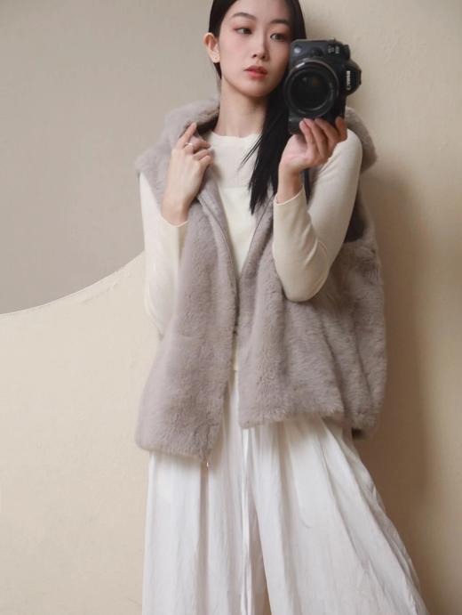 欧貂绒连帽马甲 A05341 商品图1