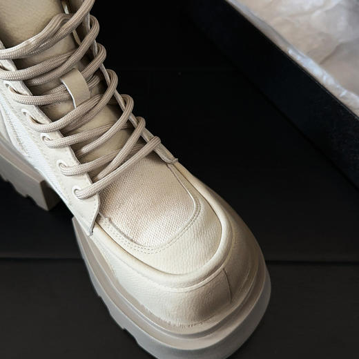 西遇厚底大黄靴马丁靴女新款秋冬英伦风显瘦圆头增高系带短靴V3747771 商品图5