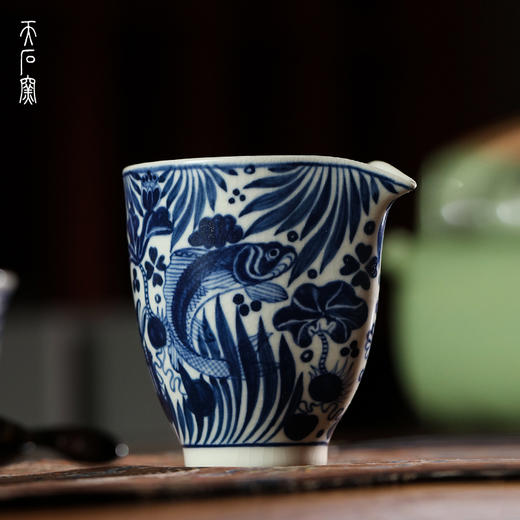 问鼎天石窑白陶泥元青花雅韵公杯（鱼藻纹） 商品图0