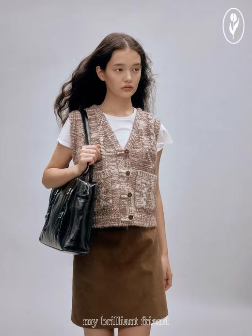 shyshystill/shy202408044/羊毛v领叠穿绞花设计重工小马甲开衫背心 商品图3