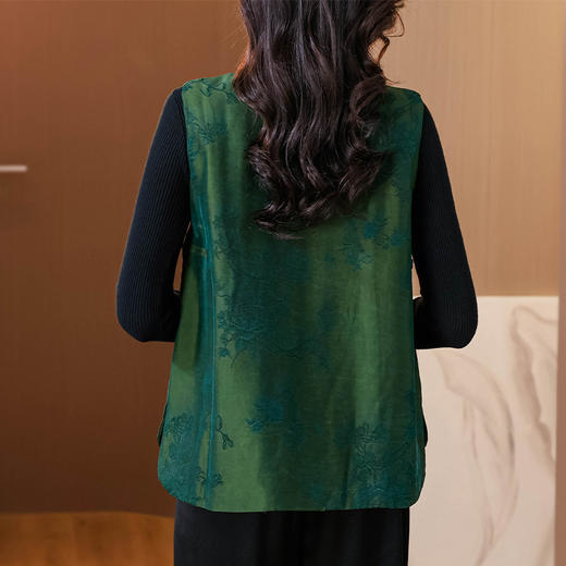 2024秋中国风盘扣刺绣锦绣河山桑蚕丝羽绒马甲KQL-353H9582 商品图3