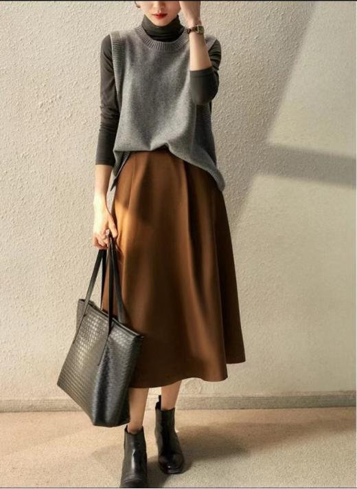 🎉【哥弟同款】羊毛针织马甲：入秋必入🔥独家重磅‼️哥弟厂订单好货！😎认准原版 爆单5W件🔥 🏆叠穿王炸🏆!不可错过！品质感超好～🥰  商品图1