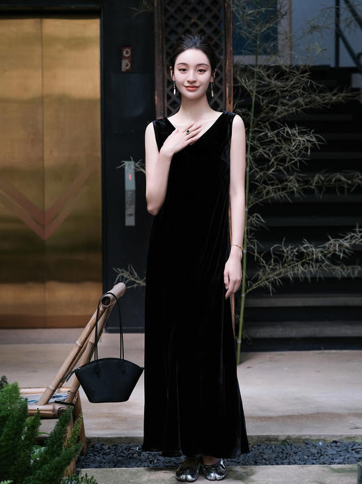 盛唐牡丹 |黑色丝绒双V领长裙 商品图0