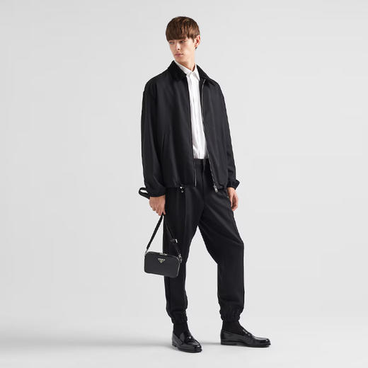 PRADA 普拉达 男士 Brique Saffiano 皮革珐琅金属三角形徽标单肩包 黑色 2VH173 9Z2 F0002 NOO 商品图3