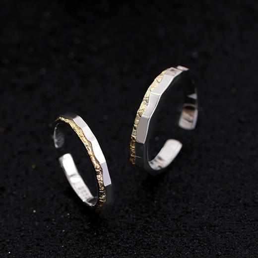 卡蒂罗/KADER 陨星密语对戒 日照金山小众轻奢ins风可调节情侣对戒 不规则锤纹糖果纸素戒一对 钟爱久久 925银 商品图4