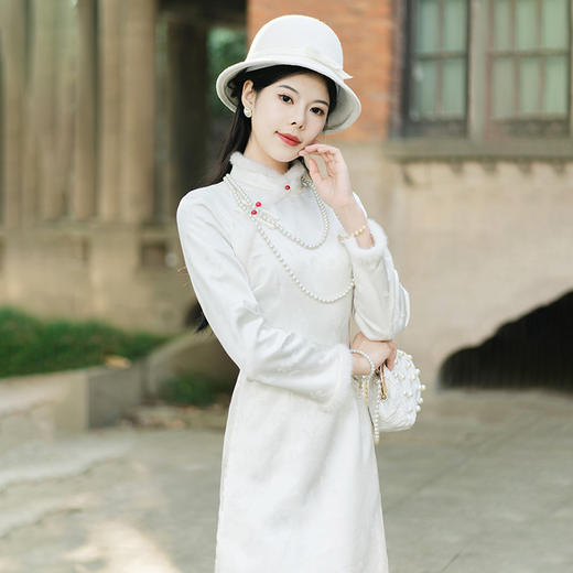 新中式旗袍2024秋冬新款年轻款缎面提花加绒修身小个子改良版旗袍KK2509 商品图1