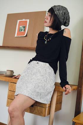 解构抽皱打底衫