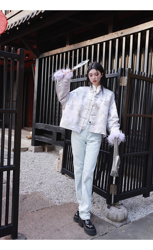 清仓捡漏【过年战袍】LIN CHAO ZHANG 【西湖十景】满版钻石缎羽绒服 商品图5