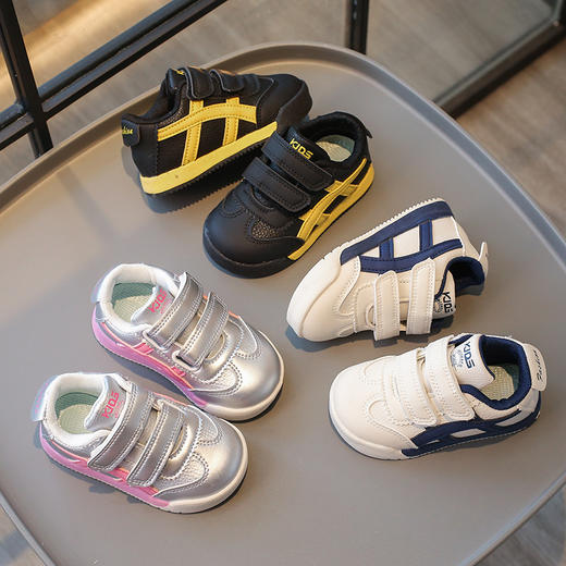 【魔术贴设计，穿脱方便】秋季宝宝鞋防滑小白鞋 男女童鞋 时尚防滑休闲软底跑步鞋 中小童鞋-QQ 商品图1